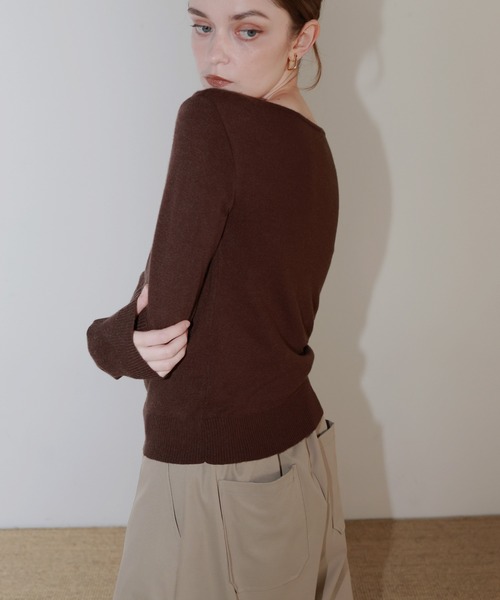 Mili affinity（ミリアフィニティー）の「ドレープオフショルニットトップス（ニット/セーター・レディース・ブラック/アイボリー/ブラウン/杢グレー・FREE）」の18枚目の写真
