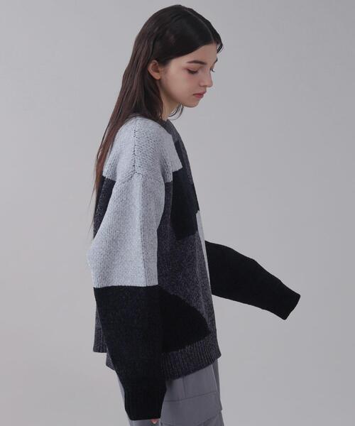 BROWNY（ブラウニー）の「BROWNY/ベロアモールカラーブロックプルオーバー（ニット/セーター・メンズ・チャコールグレー/グレー・MEDIUM/LARGE）」の4枚目の写真