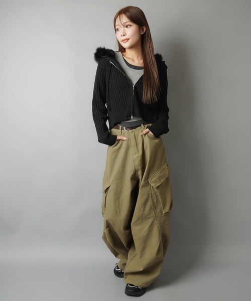 SPINNS（スピンズ）の「着回し神レイヤード風デザイントップス（Tシャツ/カットソー・レディース・グレー/オフホワイト/ブラック/チャコール/ネイビー/ブラウン/レッド・ONESIZE）」の16枚目の写真