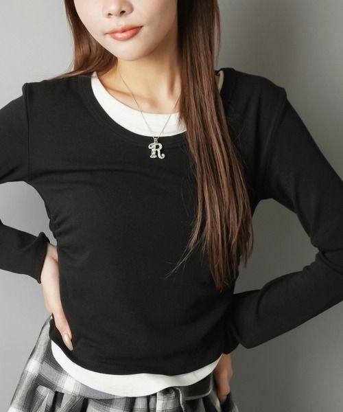 SPINNS（スピンズ）の「着回し神レイヤード風デザイントップス（Tシャツ/カットソー・レディース・グレー/オフホワイト/ブラック/チャコール/ネイビー/ブラウン/レッド・ONESIZE）」の14枚目の写真