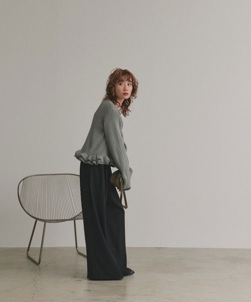 ad thie（アドティエ）の「フリルヘム ニットトップス（ニット/セーター・レディース・レッド/グレー/アイボリー・FREE）」の5枚目の写真