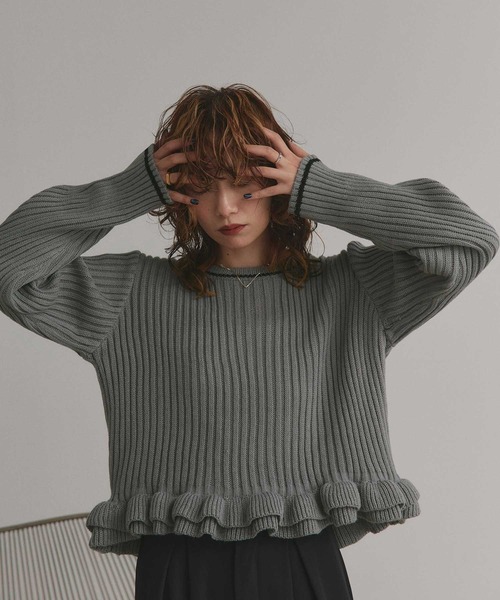 ad thie（アドティエ）の「フリルヘム ニットトップス（ニット/セーター・レディース・レッド/グレー/アイボリー・FREE）」の6枚目の写真