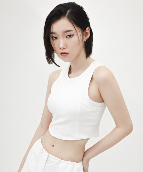 JUSTHANG(ジャストハング)の「ロゴ刺繍ホワイトスリーブレス(Tシャツ/カットソー・レディース・その他・SMALL/MEDIUM)」の1枚目の写真