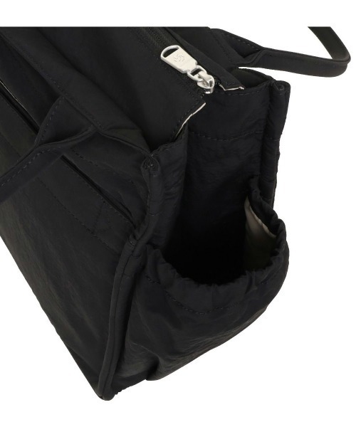 Samsonite Red(サムソナイトレッド)の「【SAMSONITE RED/サムソナイトレッド】 SAC'S BAR別注 PUFFY OVERNIGHTER TOTE(トートバッグ・レディース・ブラック/グレイッシュベージュ・FREE)」の11枚目の写真