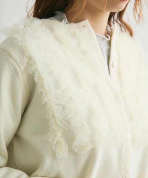 Crisp（クリスプ）の「チュールフリルニットカーディガン（カーディガン/ボレロ・レディース・ホワイト・FREE）」の2枚目の写真