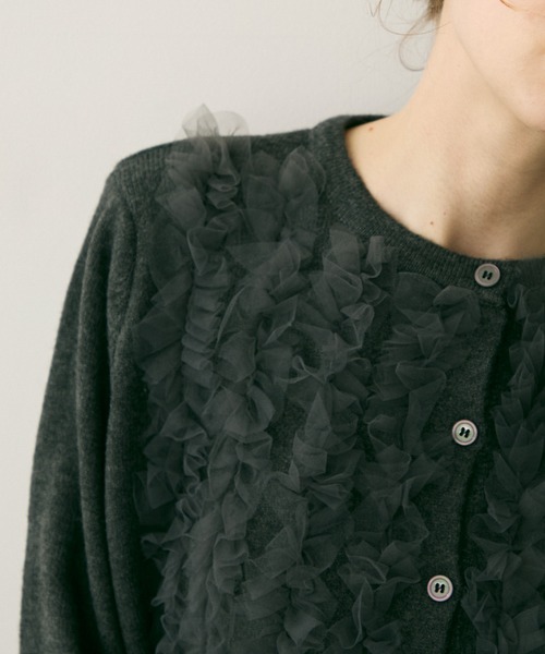 Crisp（クリスプ）の「チュールフリルニットカーディガン（カーディガン/ボレロ・レディース・ホワイト・FREE）」の12枚目の写真