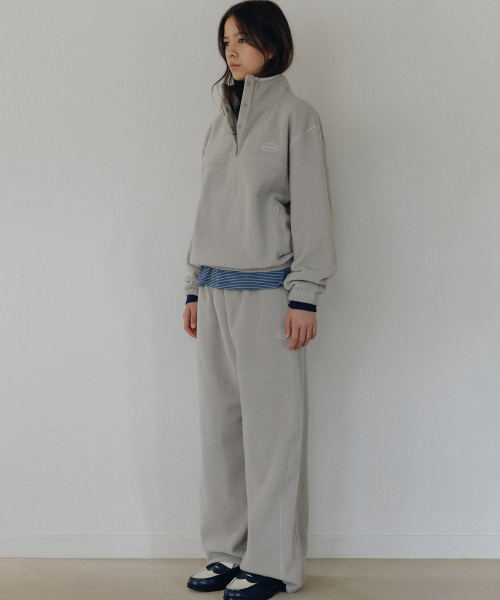 ANDNEEDS(アンドニーズ)の「Jeff fleece pants (light khaki)(スウェットパンツ・レディース・その他・FREE)」の3枚目の写真