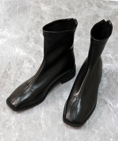 THE CELL.(ザセルドット)の「スクエアトゥショートブーツ SQUARE TOE ANKLE BOOTS(ブーツ・レディース・ブラック・35/37/39)」の1枚目の写真