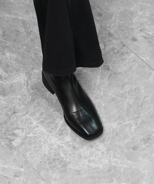 THE CELL.(ザセルドット)の「スクエアトゥショートブーツ SQUARE TOE ANKLE BOOTS(ブーツ・レディース・ブラック・35/37/39)」の4枚目の写真