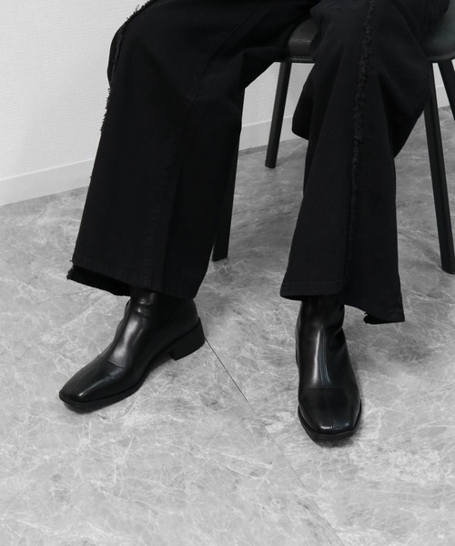 THE CELL.(ザセルドット)の「スクエアトゥショートブーツ SQUARE TOE ANKLE BOOTS(ブーツ・レディース・ブラック・35/37/39)」の2枚目の写真
