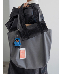 VEY（ヴェイ）の「Roll Bag (Black)（トートバッグ）」