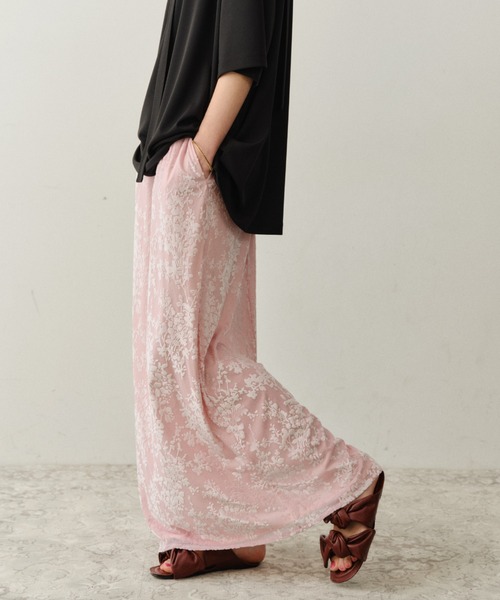 yae（ヤエ）の「Sheer opal skirt / シアーオパールスカート（スカート・レディース・ライトグリーン/ベビーピンク/ネイビー・36/38）」の3枚目の写真