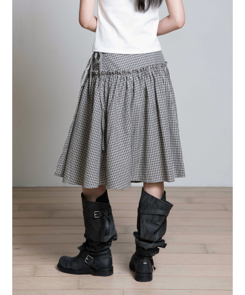 OAFISH(オアフィッシュ)の「RIBBON FRILL WRAP SKIRT, BROWN(スカート・レディース・その他・ONE SIZE)」の2枚目の写真