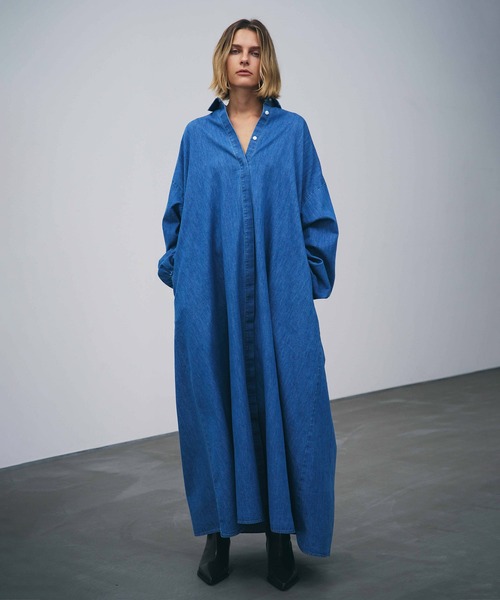 AKTE（アクテ）の「デニムロングシャツワンピース（シャツワンピース・レディース・ライトブルー/ブルー・TALL/FREE）」の3枚目の写真