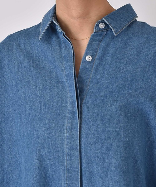 AKTE（アクテ）の「デニムロングシャツワンピース（シャツワンピース・レディース・ライトブルー/ブルー・TALL/FREE）」の7枚目の写真