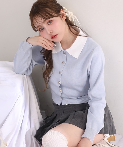 one after another NICE CLAUP(ワンアフターアナザーナイスクラップ)の「配色えりゴールドボタンニット(ニット/セーター・レディース・ピンク/サックスブルー/ブラック/グレー/オフホワイト・FREE)」の4枚目の写真
