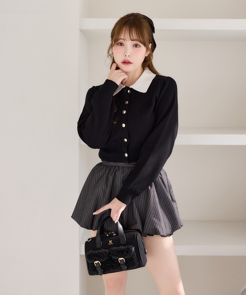 one after another NICE CLAUP(ワンアフターアナザーナイスクラップ)の「配色えりゴールドボタンニット(ニット/セーター・レディース・ピンク/サックスブルー/ブラック/グレー/オフホワイト・FREE)」の20枚目の写真