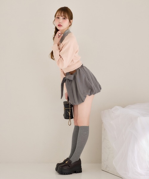 one after another NICE CLAUP(ワンアフターアナザーナイスクラップ)の「配色えりゴールドボタンニット(ニット/セーター・レディース・ピンク/サックスブルー/ブラック/グレー/オフホワイト・FREE)」の10枚目の写真