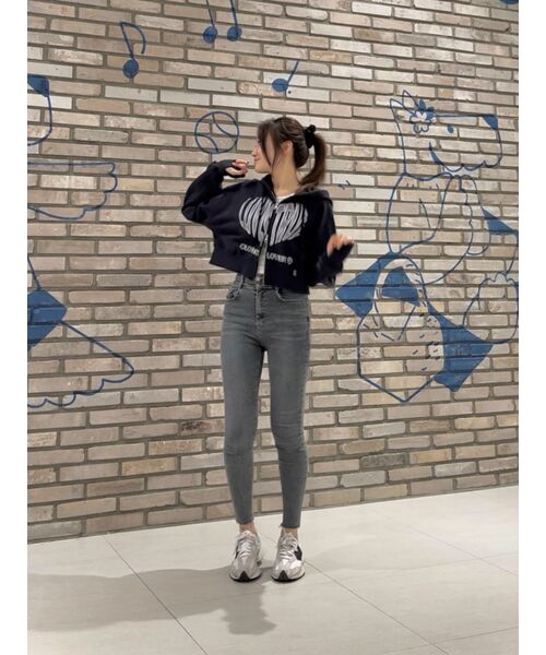 LUVISTRUE(ラヴイズトゥルー)の「CH 2-WAY CROP HOOD ZIP UP(NAVY)(パーカー・レディース・その他・FREE)」の10枚目の写真