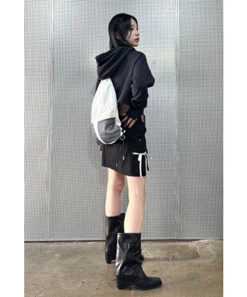 LUVISTRUE(ラヴイズトゥルー)の「CH 2-WAY CROP HOOD ZIP UP(NAVY)(パーカー・レディース・その他・FREE)」の5枚目の写真