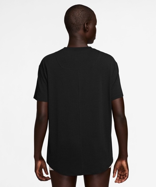 NIKE(ナイキ)の「ナイキ NIKE ナイキ ワン リラックスド DF S/S トップ(Tシャツ/カットソー・レディース・ブラック・S/M/L/XL)」の3枚目の写真