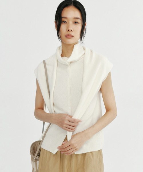 Bie(ビエ)の「シンセティックレザー ショートパンツ(その他パンツ・レディース・ライトイエロー/ブラウン・M/S/L)」の5枚目の写真