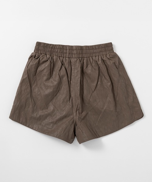 Bie(ビエ)の「シンセティックレザー ショートパンツ(その他パンツ・レディース・ライトイエロー/ブラウン・M/S/L)」の7枚目の写真
