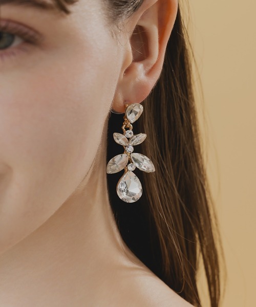 LA MUe(ラミュー)の「【LA MUe】ニッケルフリー ビジューロングピアス(ピアス(両耳用)・レディース・シルバー/ゴールド・FREE)」の2枚目の写真