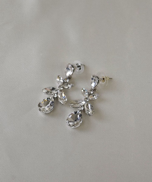 LA MUe(ラミュー)の「【LA MUe】ニッケルフリー ビジューロングピアス(ピアス(両耳用)・レディース・シルバー/ゴールド・FREE)」の7枚目の写真