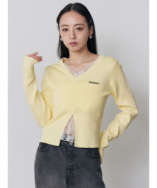 MURUA（ムルーア）の「レースレイヤードVネックニット（ニット/セーター・レディース・グレー/イエロー/ブラック・FREE）」の6枚目の写真