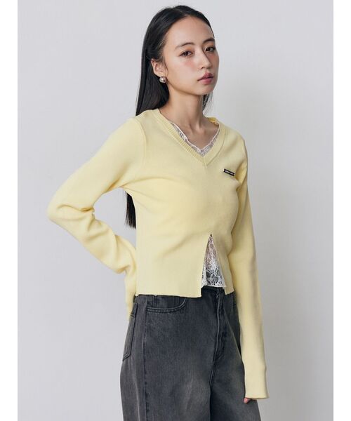 MURUA（ムルーア）の「レースレイヤードVネックニット（ニット/セーター・レディース・グレー/イエロー/ブラック・FREE）」の7枚目の写真