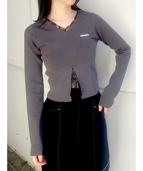 MURUA（ムルーア）の「レースレイヤードVネックニット（ニット/セーター・レディース・グレー/イエロー/ブラック・FREE）」の16枚目の写真