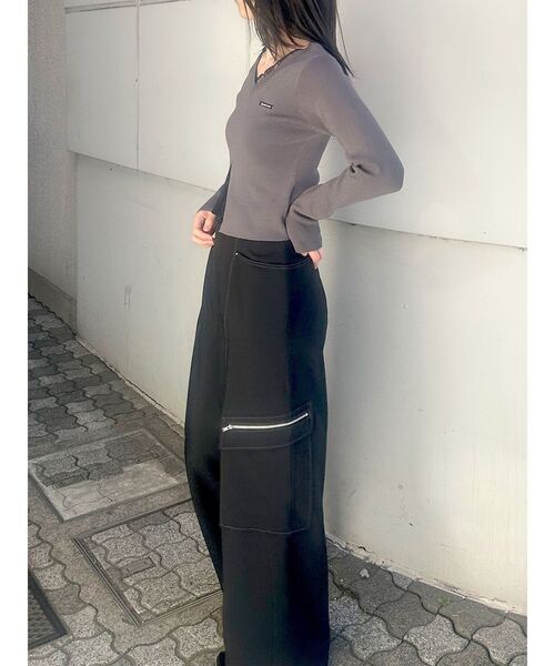 MURUA（ムルーア）の「レースレイヤードVネックニット（ニット/セーター・レディース・グレー/イエロー/ブラック・FREE）」の19枚目の写真