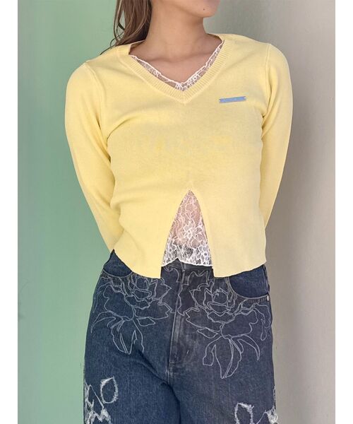 MURUA（ムルーア）の「レースレイヤードVネックニット（ニット/セーター・レディース・グレー/イエロー/ブラック・FREE）」の21枚目の写真