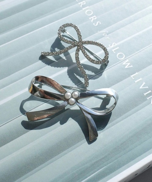 RUIRUE BOUTIQUE（ルイルエブティック）の「リボンブローチ2type（ブローチ/コサージュ・レディース・ゴールド系1/シルバー/シルバー系1/ゴールド・FREE）」の10枚目の写真