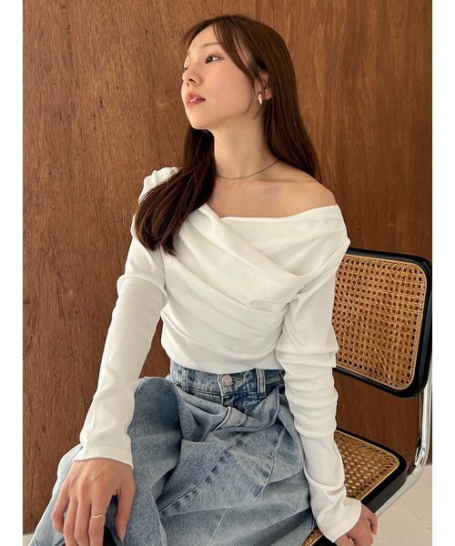 FRAY I.D（フレイアイディー）の「ギャザーオフショルカットソー（Tシャツ/カットソー・レディース・グレー/ブラック/その他/ホワイト/ピンク・F）」の6枚目の写真