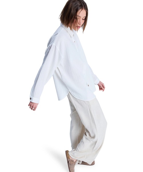 ROXY（ロキシー）の「ROXY ウィメンズ MORNING SHINE 長袖シャツ 【2026年春夏モデル】/ロキシーコットンダブルガーゼ風長袖シャツ（シャツ/ブラウス・レディース・ホワイト系その他・SMALL/MEDIUM）」の3枚目の写真