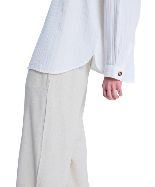 ROXY（ロキシー）の「ROXY ウィメンズ MORNING SHINE 長袖シャツ 【2026年春夏モデル】/ロキシーコットンダブルガーゼ風長袖シャツ（シャツ/ブラウス・レディース・ホワイト系その他・SMALL/MEDIUM）」の5枚目の写真