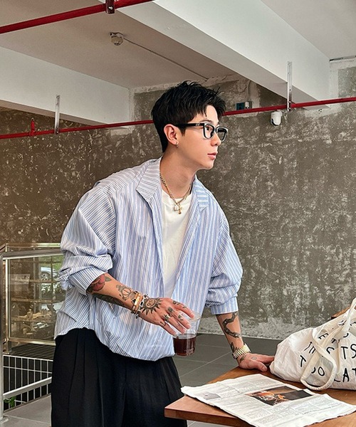 WESTBOY（ウエストボーイ）の「レイヤードストライプ オーバーサイズ ストリートシャツ WO26S5TP18（シャツ/ブラウス・メンズ・ブルー・XXL/XL）」の4枚目の写真