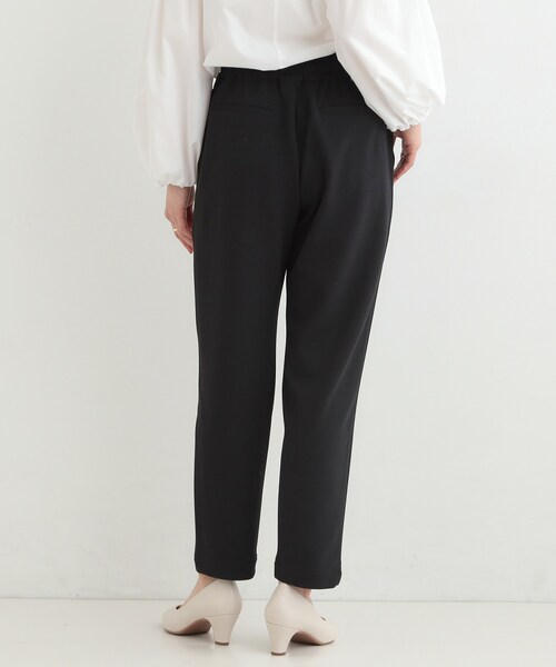 SHOO・LA・RUE(シューラルー)の「【SS-LL/洗濯後しわになりにくい】スマートに見えるイージーテーパードパンツ(その他パンツ・レディース・ブラック/ライトベージュ/ベビーピンク/グリーン/ネイビー・10/03/04/02/01)」の7枚目の写真