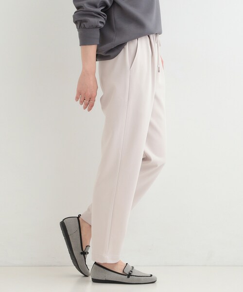 SHOO・LA・RUE(シューラルー)の「【SS-LL/洗濯後しわになりにくい】スマートに見えるイージーテーパードパンツ(その他パンツ・レディース・ブラック/ライトベージュ/ベビーピンク/グリーン/ネイビー・10/03/04/02/01)」の15枚目の写真