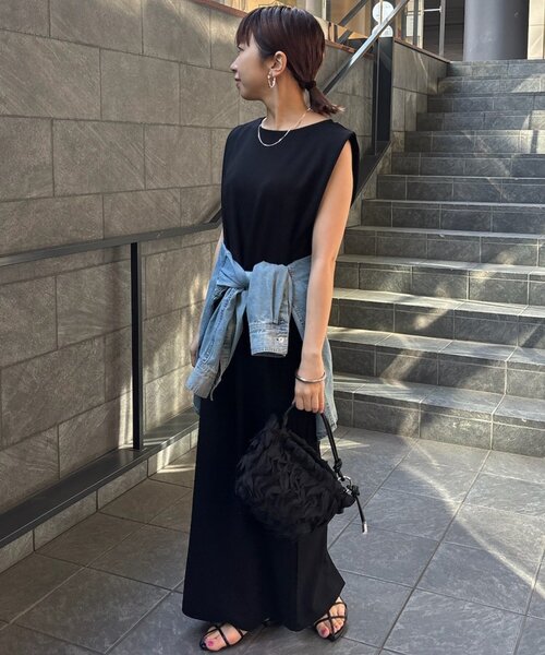 LOUNGEDRESS(ラウンジドレス)の「【@iristagramuuコラボ】ショルダータックワンピース(ワンピース・レディース・ブラック・MEDIUM/SMALL/X-SMALL)」の15枚目の写真