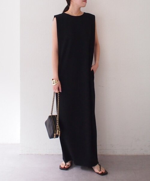 LOUNGEDRESS(ラウンジドレス)の「【@iristagramuuコラボ】ショルダータックワンピース(ワンピース・レディース・ブラック・MEDIUM/SMALL/X-SMALL)」の17枚目の写真