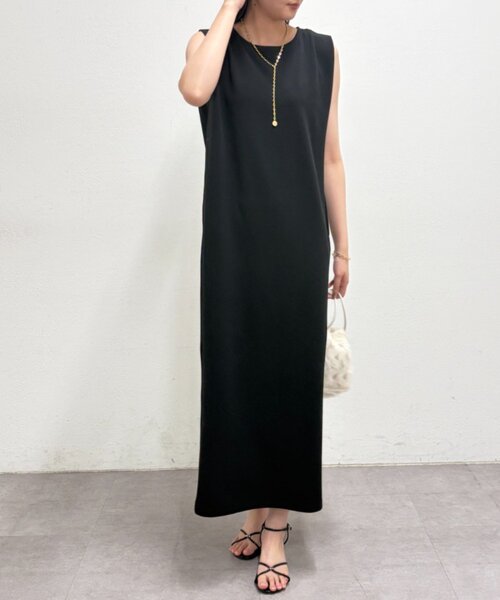 LOUNGEDRESS(ラウンジドレス)の「【@iristagramuuコラボ】ショルダータックワンピース(ワンピース・レディース・ブラック・MEDIUM/SMALL/X-SMALL)」の11枚目の写真