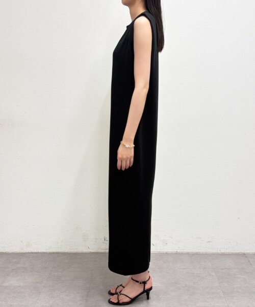 LOUNGEDRESS(ラウンジドレス)の「【@iristagramuuコラボ】ショルダータックワンピース(ワンピース・レディース・ブラック・MEDIUM/SMALL/X-SMALL)」の3枚目の写真