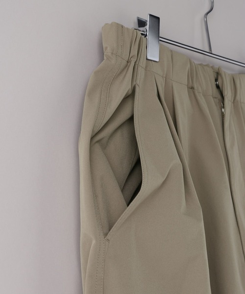 LOWRYS FARM(ローリーズファーム)の「SETUP可能【LFM(U)】DRYMIXタックバルーンパンツ 658954(デニムパンツ・メンズ・ブラック/ネイビー/ベージュ・LARGE/MEDIUM)」の11枚目の写真