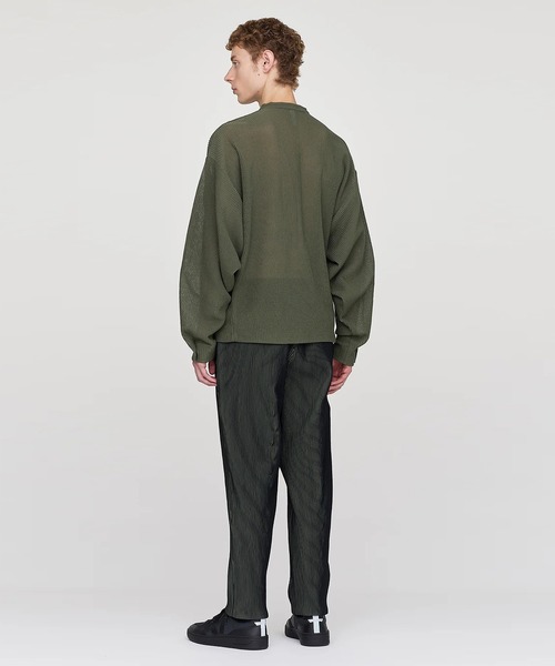 CFCL(シーエフシーエル)の「【CFCL】TC SOFT HYPHA STAND COLLAR LONG SLEEVE SHIRT(Tシャツ/カットソー・メンズ・ホワイト/グリーン・3)」の5枚目の写真