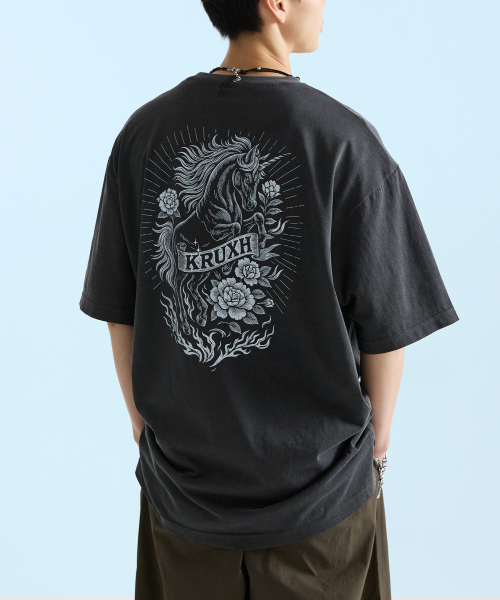 KRUXH(クルクス)の「ユニコーンピグメントTシャツチャコール(Tシャツ/カットソー・レディース・その他・1/2)」の2枚目の写真