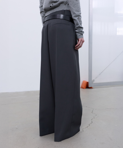 LCDC TM(エルシーディーシーティーエム)の「BACK-PLEATED WIDE PANTS (GREY)(スラックス・レディース・その他・SMALL/MEDIUM)」の9枚目の写真