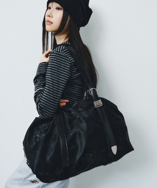 SQUARE LINE（スクエアライン）の「KAIA カイア_ ブラック（ショルダーバッグ・レディース・ブラック・FREE）」の2枚目の写真